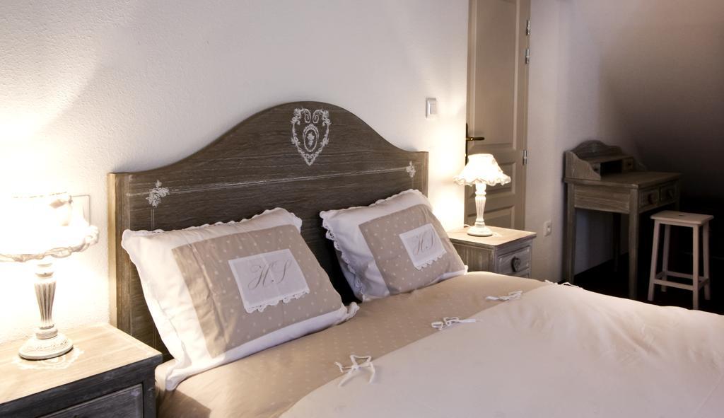 Chambre Le Hupsa Pfannala แซ็ง-อิปโปลีท ห้อง รูปภาพ