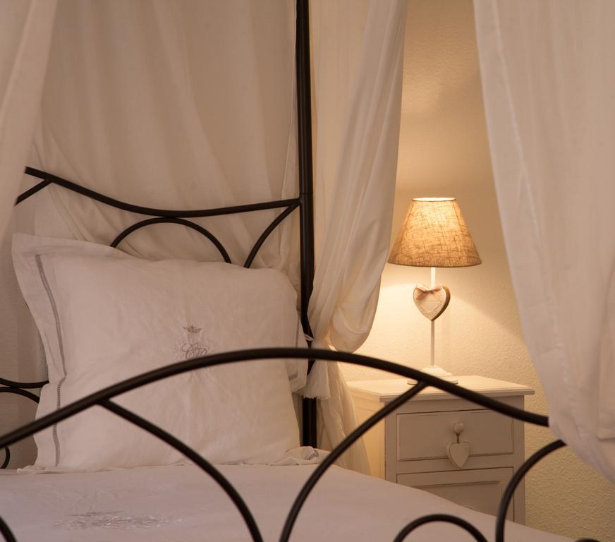 Chambre Le Hupsa Pfannala แซ็ง-อิปโปลีท ห้อง รูปภาพ