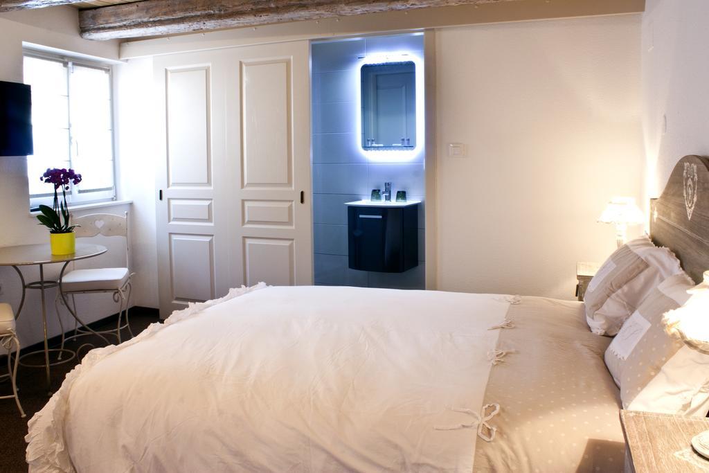 Chambre Le Hupsa Pfannala แซ็ง-อิปโปลีท ห้อง รูปภาพ