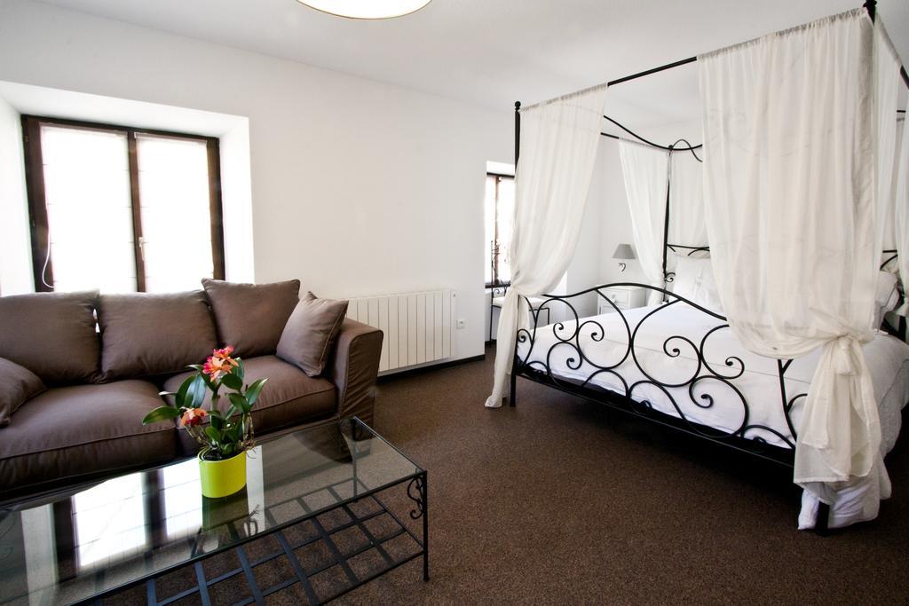 Chambre Le Hupsa Pfannala แซ็ง-อิปโปลีท ห้อง รูปภาพ
